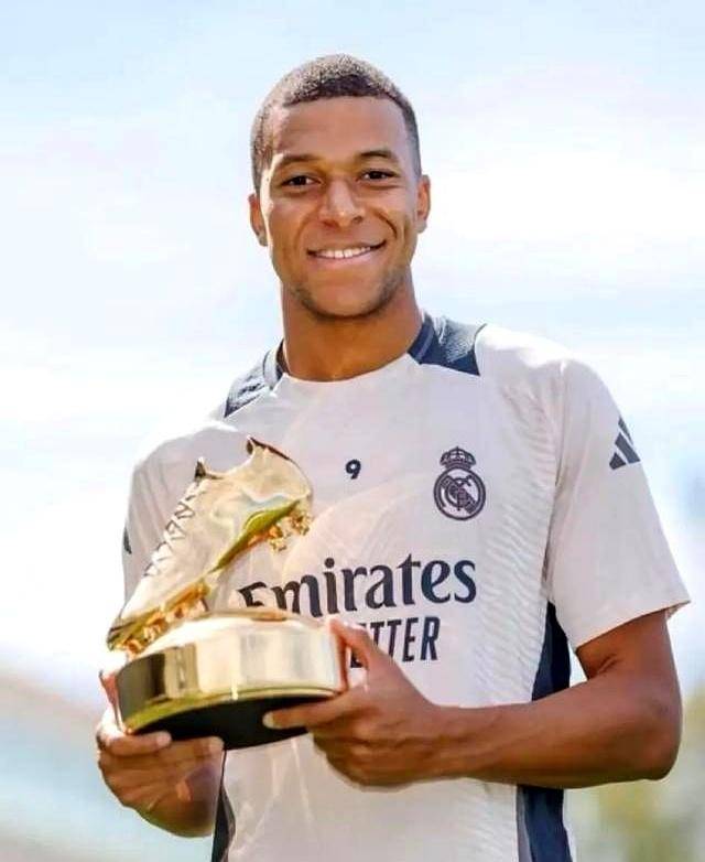 [中超]米特里策左路斜传 卢卡斯后点头球破门