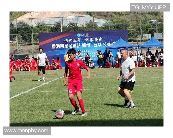 2换1，再见浓眉！独行侠老鹰史诗级交易，NBA最强五巨头豪阵诞生