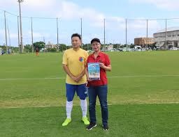 不止于“皮肤”：当非遗剪纸成为益世界《这城有良田》城池生长的“肌理”